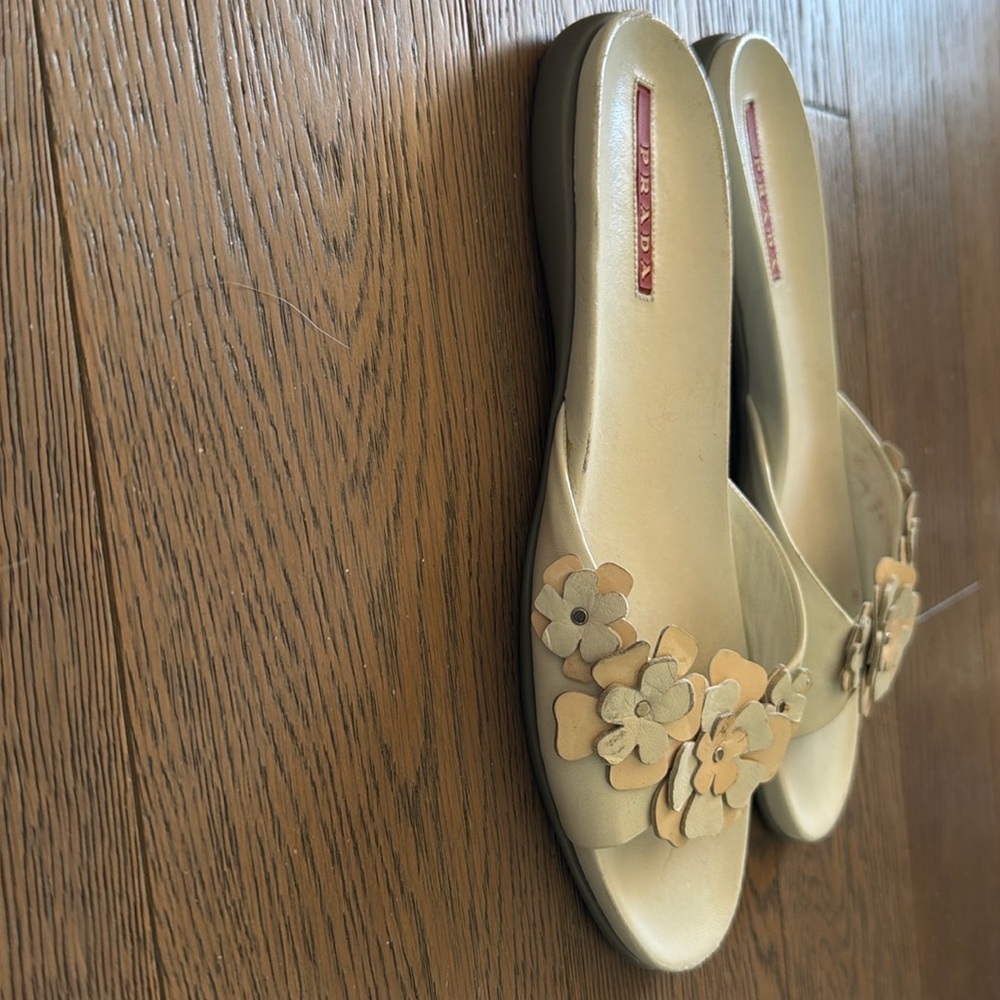 Prada Women's Floral Slide Sandals - Cream and Tan - Picture 3 of 7